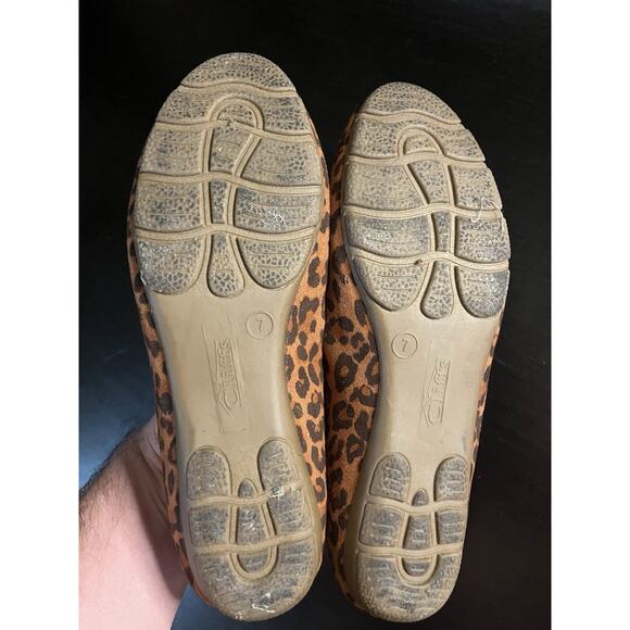 Cliffs By White Mountain Women’s Loafers Size 7 Leopard Print Slip-on Flats - Picture 7 of 7